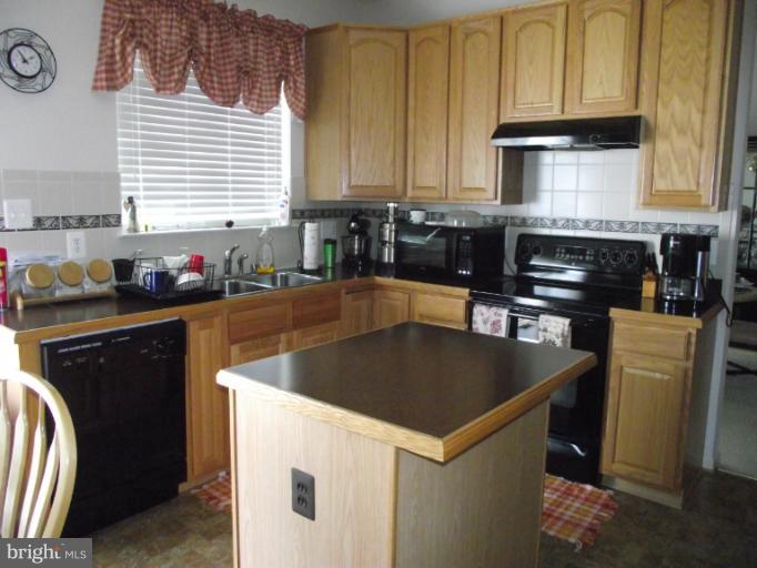 872 Autumn Ridge Road Culpeper, VA 22701 - Photo 17 of 21 Kitchen