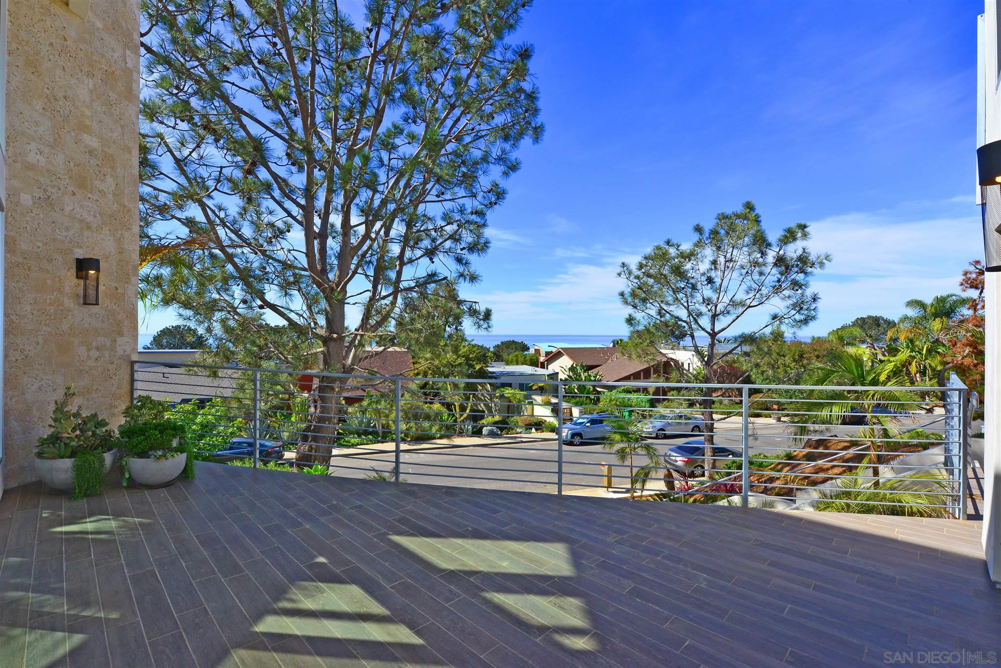 13721 Pine Needles Drive Del Mar, CA 92014 - Photo 5 of 32