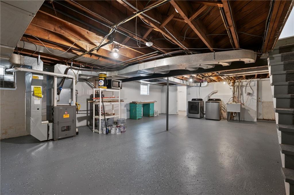2923 Fernwald Road Pittsburgh, PA 15217 - Photo 25 of 36 a view of empty room with wooden ceiling