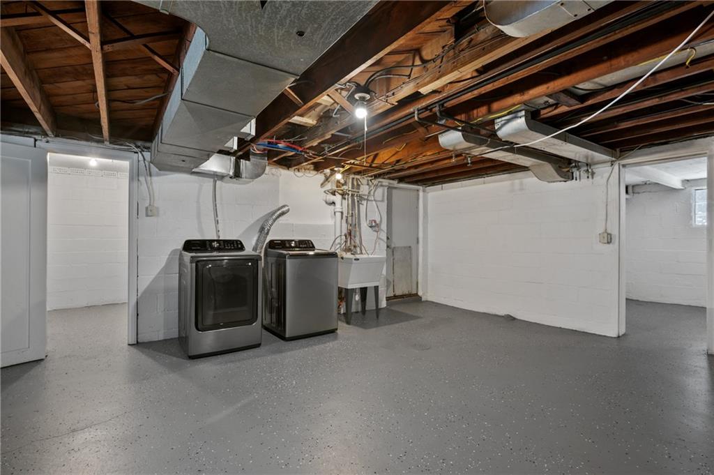 2923 Fernwald Road Pittsburgh, PA 15217 - Photo 26 of 36 a view of a storage room