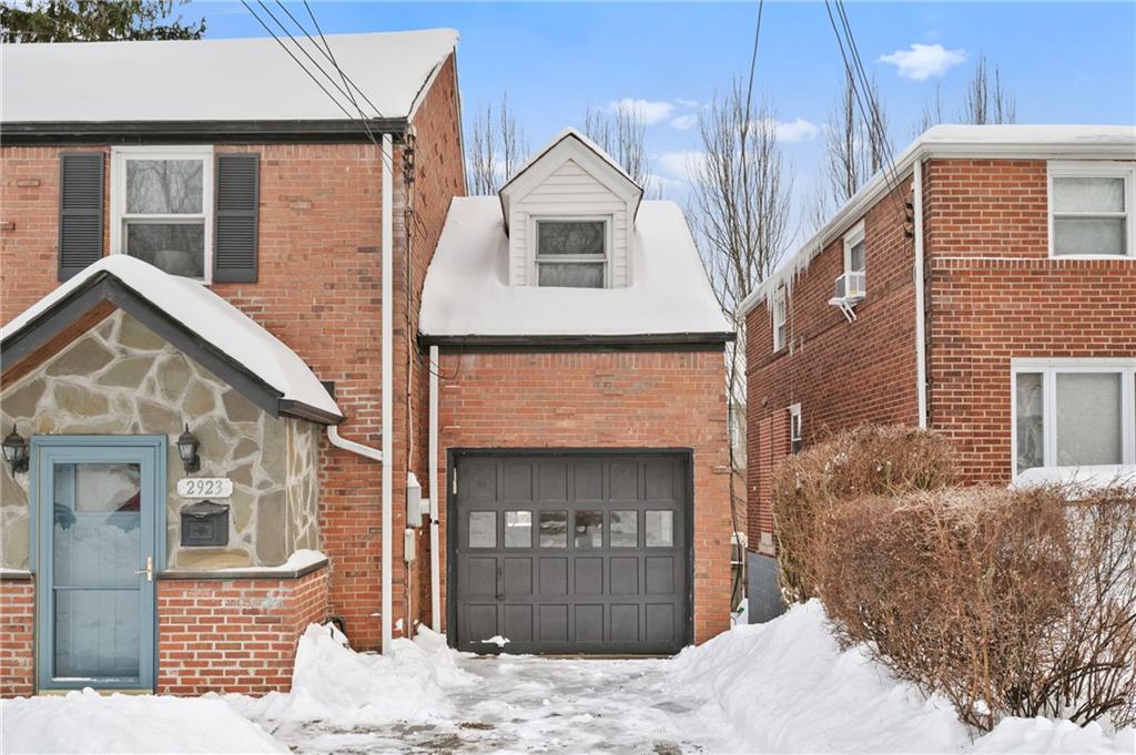 2923 Fernwald Road Pittsburgh, PA 15217 - Photo 34 of 36 a front view of a house with a yard