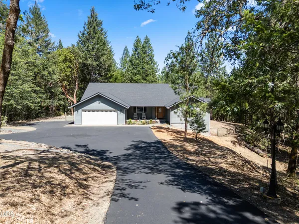 $745,000 | 1281 North Pinnon Road, Grants Pass, OR 97526