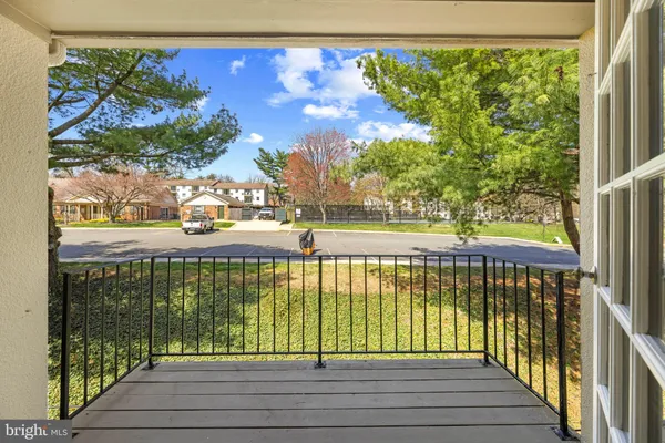 $265,000 | 5898 Surrey Hill Place, Unit 684, Springfield, VA 22152