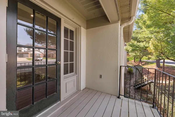 $265,000 | 5898 Surrey Hill Place, Unit 684, Springfield, VA 22152