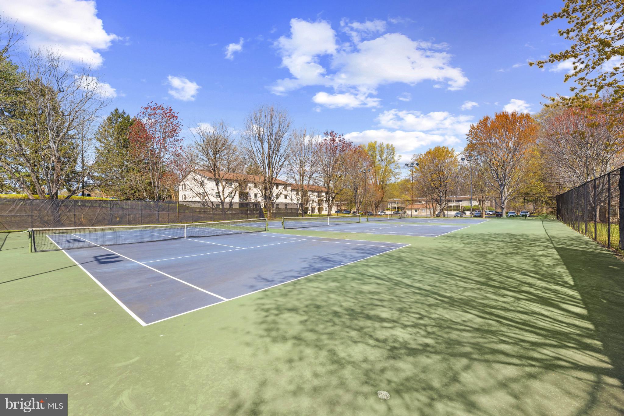 5898 Surrey Hill Place, Unit 684 Springfield, VA 22152 - Photo 23 of 24 Tennis Courts