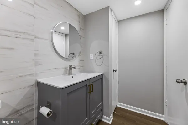 $265,000 | 5898 Surrey Hill Place, Unit 684, Springfield, VA 22152