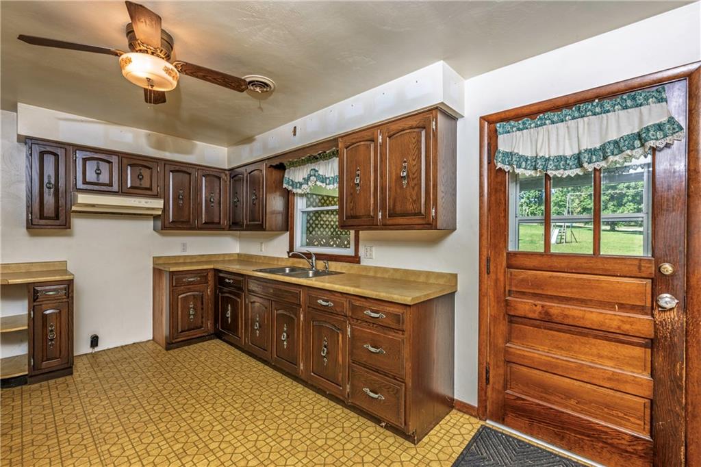 601 Herman Road Butler, PA 16002 - Photo 9 of 36 Gallery Image 9