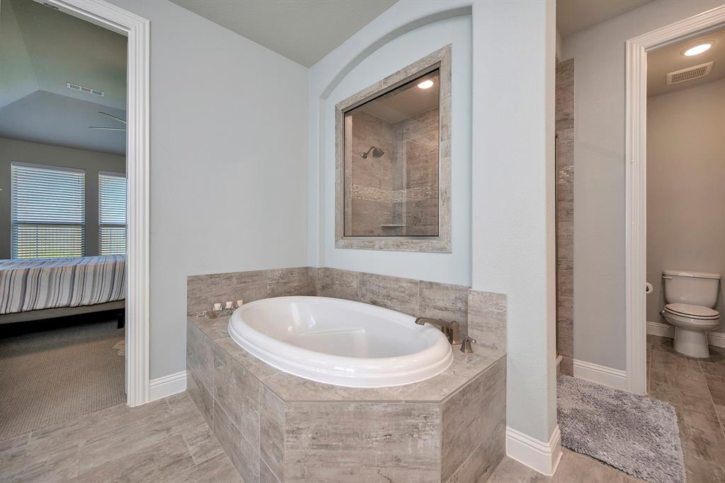 1129 Highpoint Way Roanoke, TX 76262 - Photo 18 of 23