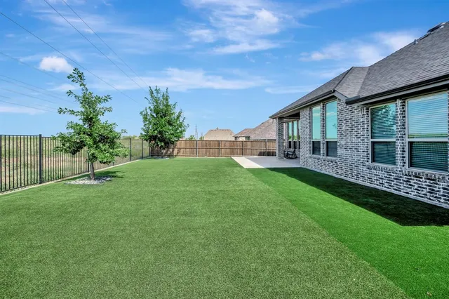 $3,500 | 1129 Highpoint Way, Roanoke, TX 76262