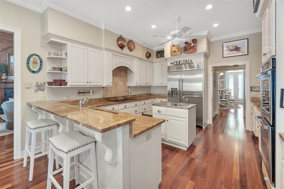 931 Champney St. Simons Island, GA 31522 - Photo 10 of 43