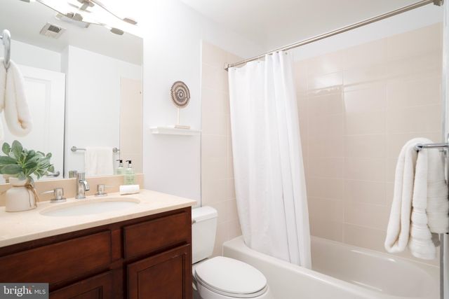 $559,000 | 440 Rhode Island Avenue Northwest, Unit 102, Washington, DC 20001