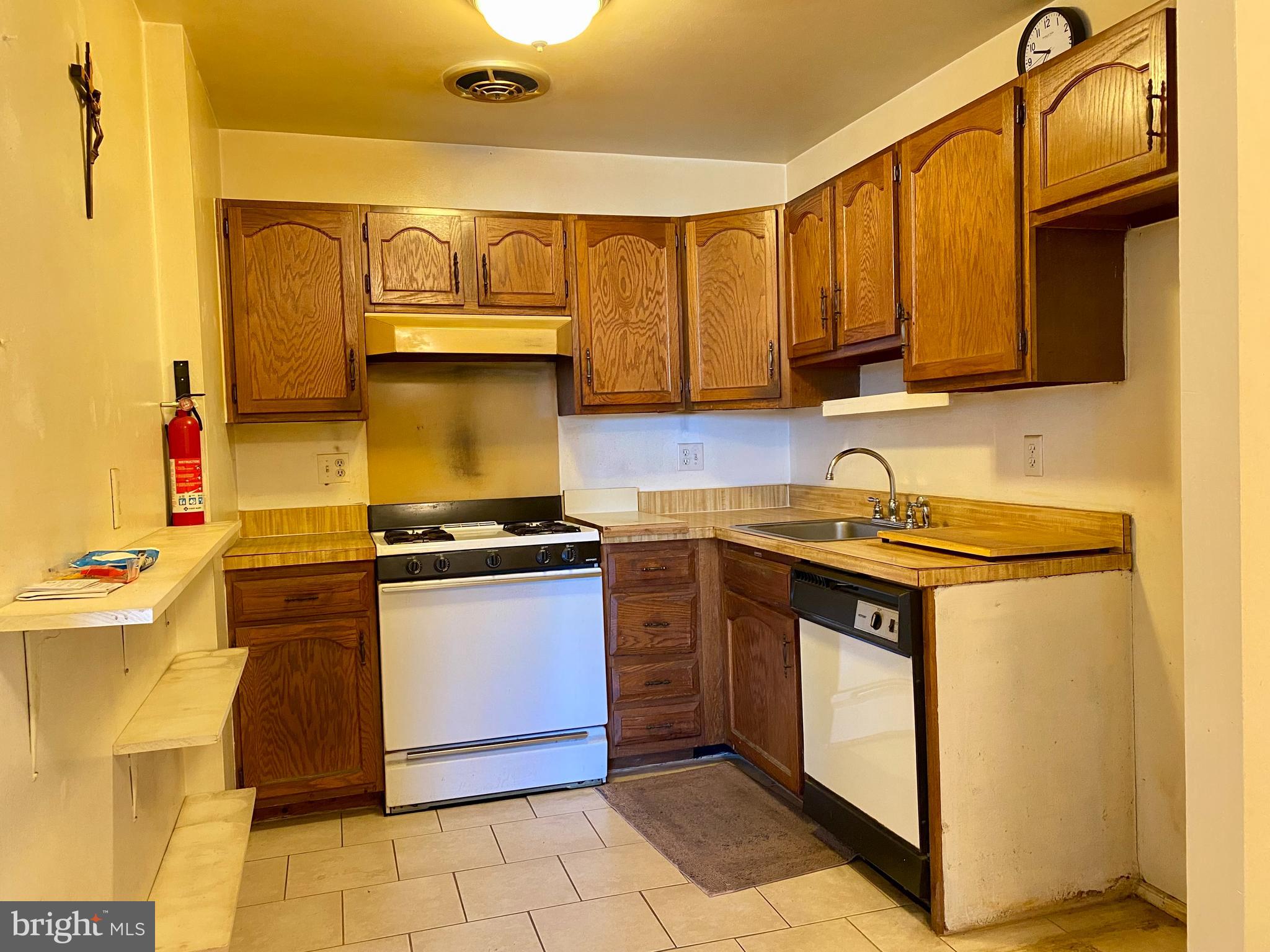 2807 Saxton Road Philadelphia, PA 19114 - Photo 17 of 29 Gallery Image 17