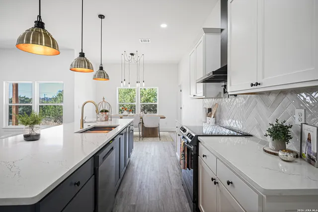 $474,900 | 101 North John Bird, Blanco, TX 78606