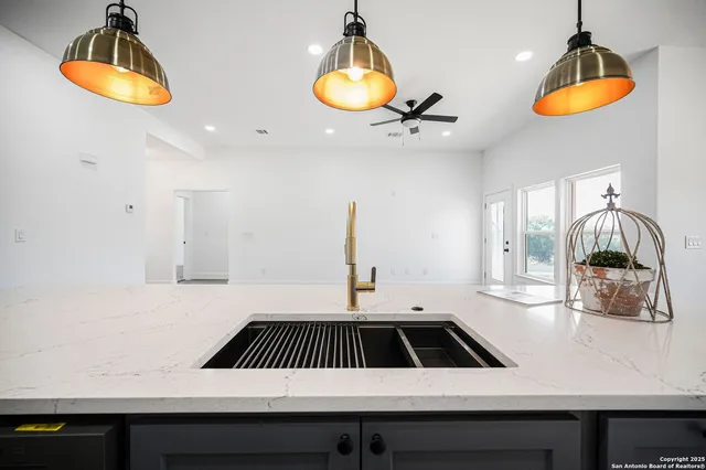 $474,900 | 101 North John Bird, Blanco, TX 78606