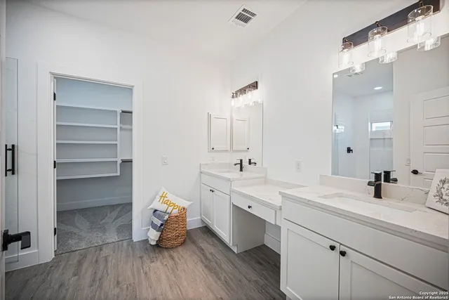 $474,900 | 101 North John Bird, Blanco, TX 78606