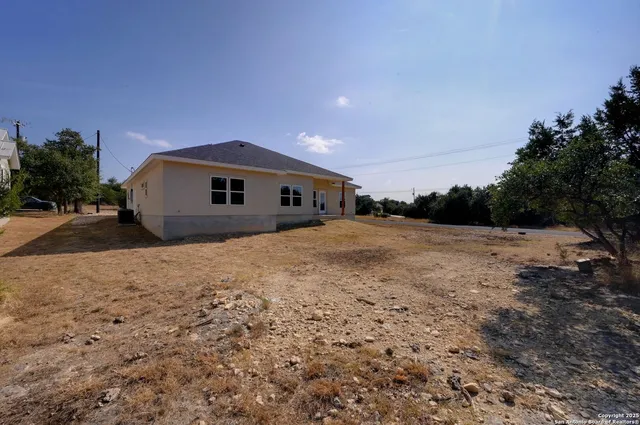 $474,900 | 101 North John Bird, Blanco, TX 78606
