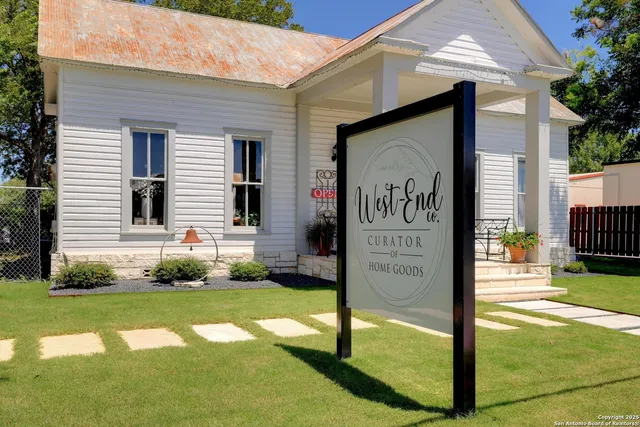 $485,000 | 101 North John Bird, Blanco, TX 78606