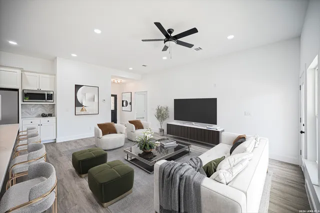 $474,900 | 101 North John Bird, Blanco, TX 78606