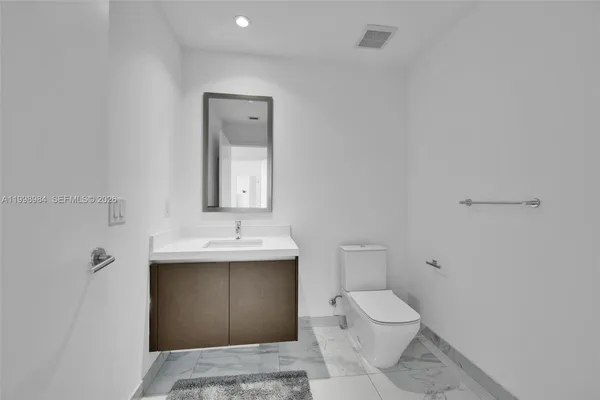 $8,500 | 851 Northeast 1st Avenue, Unit 3708, Miami, FL 33132
