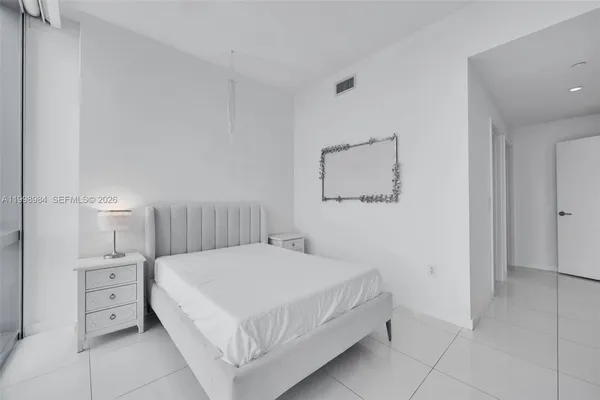 $8,500 | 851 Northeast 1st Avenue, Unit 3708, Miami, FL 33132