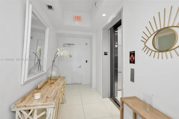 $8,500 | 851 Northeast 1st Avenue, Unit 3708, Miami, FL 33132