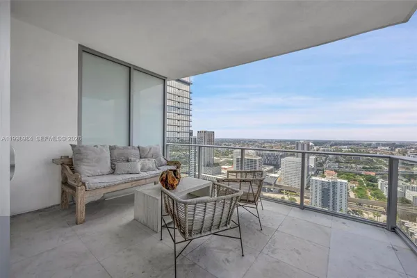 $8,500 | 851 Northeast 1st Avenue, Unit 3708, Miami, FL 33132