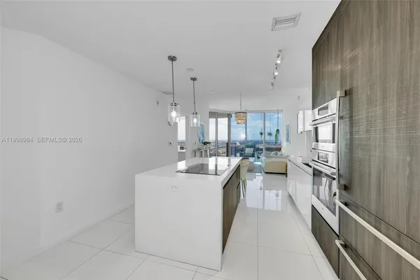 $8,500 | 851 Northeast 1st Avenue, Unit 3708, Miami, FL 33132