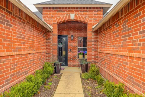 $359,000 | 5260 Dillon Circle, Haltom City, TX 76137