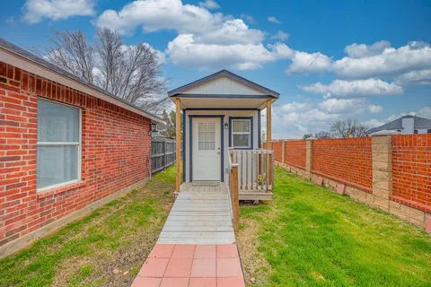 $359,000 | 5260 Dillon Circle, Haltom City, TX 76137