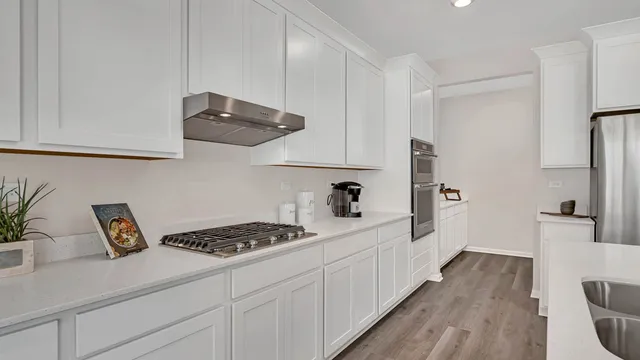 $709,990 | 1232 Wildflower Lane, Bartlett, IL 60103