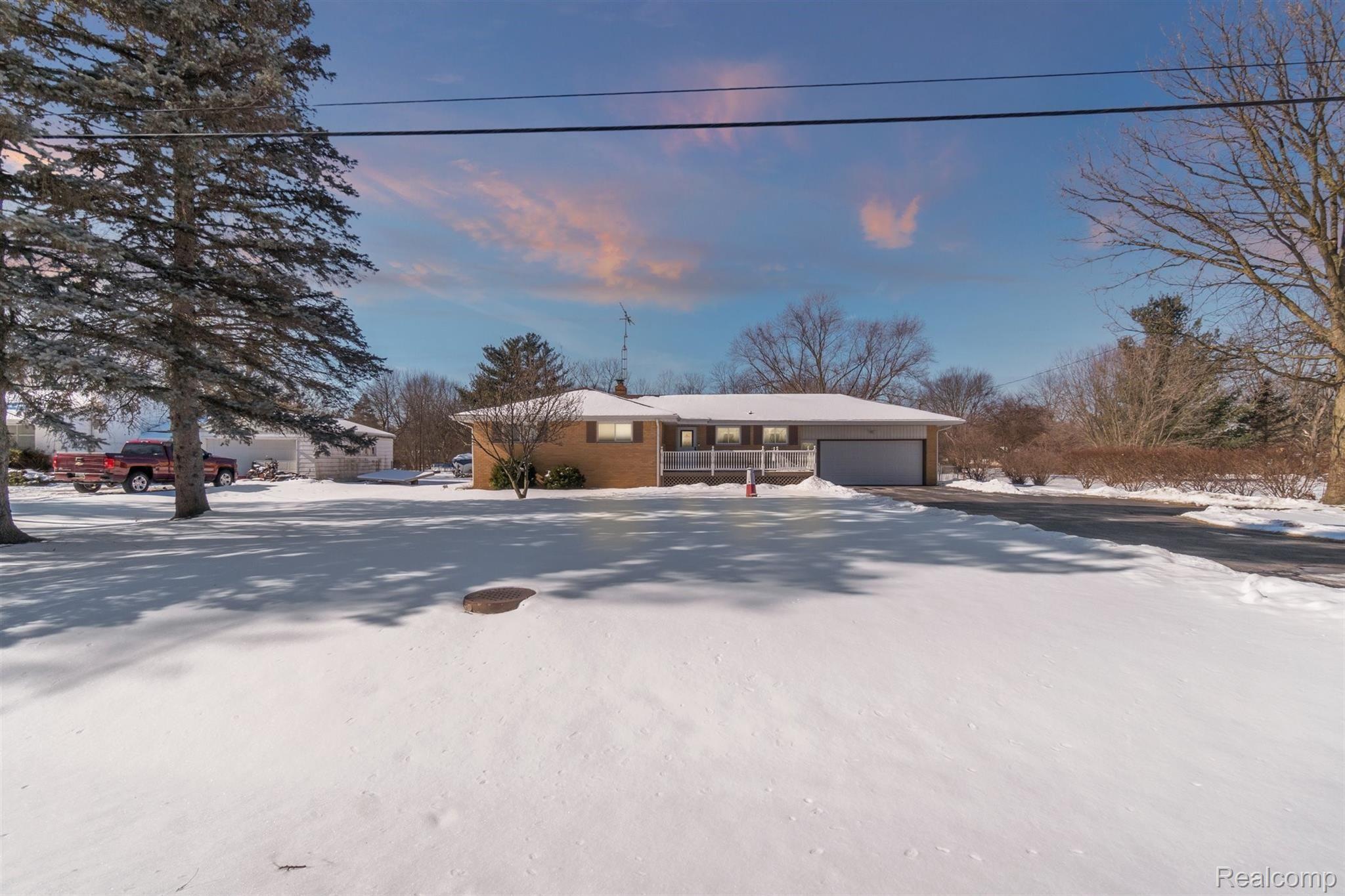 1330 South Genesee Road Burton, MI 48509 - Photo 1 of 49 01-1330 S. Genesee-Windowstill Real Estate Photography-1