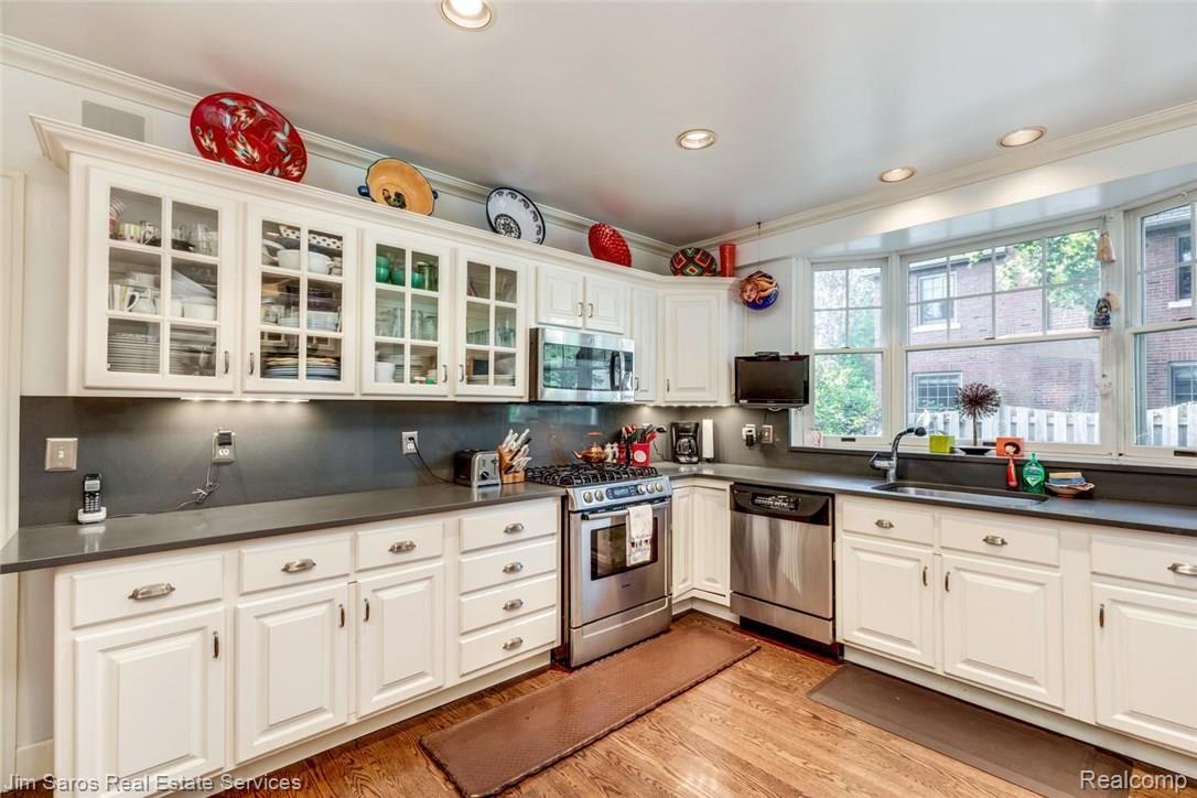1014 Harvard Road Grosse Pointe, MI 48230 - Photo 13 of 37 1014 Harvard Rd Grosse Pointe-large-030-24-1014 Harvard Road00030FULL-1500x1000-72dpi.jpg