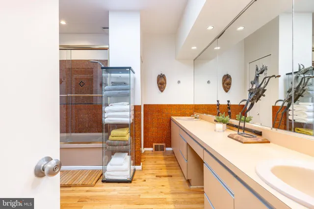 $1,595,000 | 104 East Bells Mill Road, Philadelphia, PA 19118