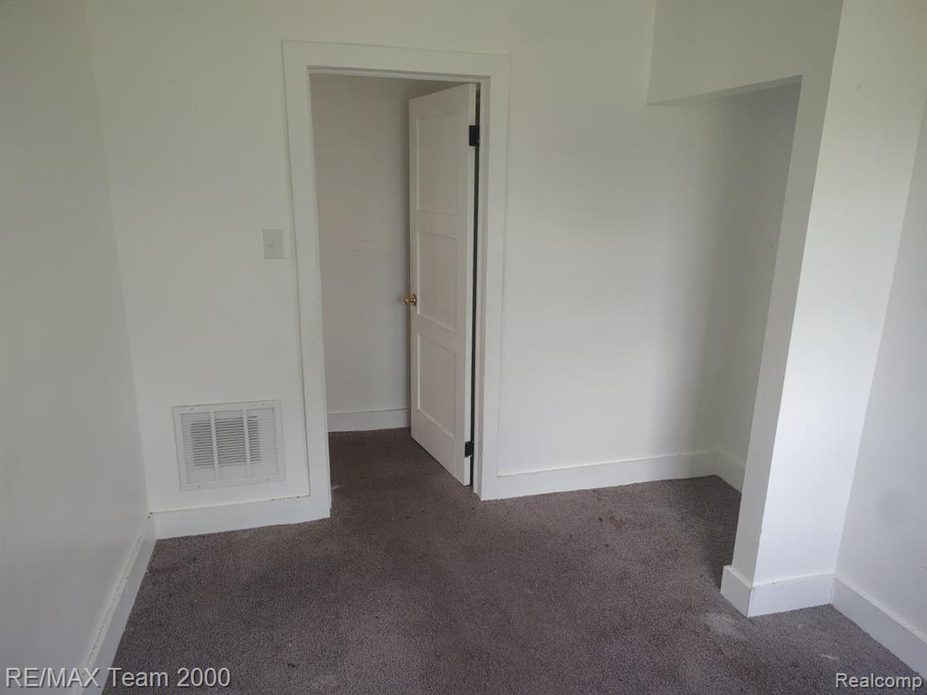 8860 Appoline Street Detroit, MI 48228 - Photo 41 of 45