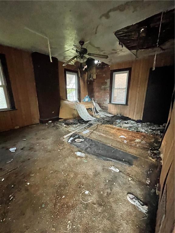 805 Oak Street Duquesne, PA 15110 - Photo 8 of 15 a view of a room with gym equipment