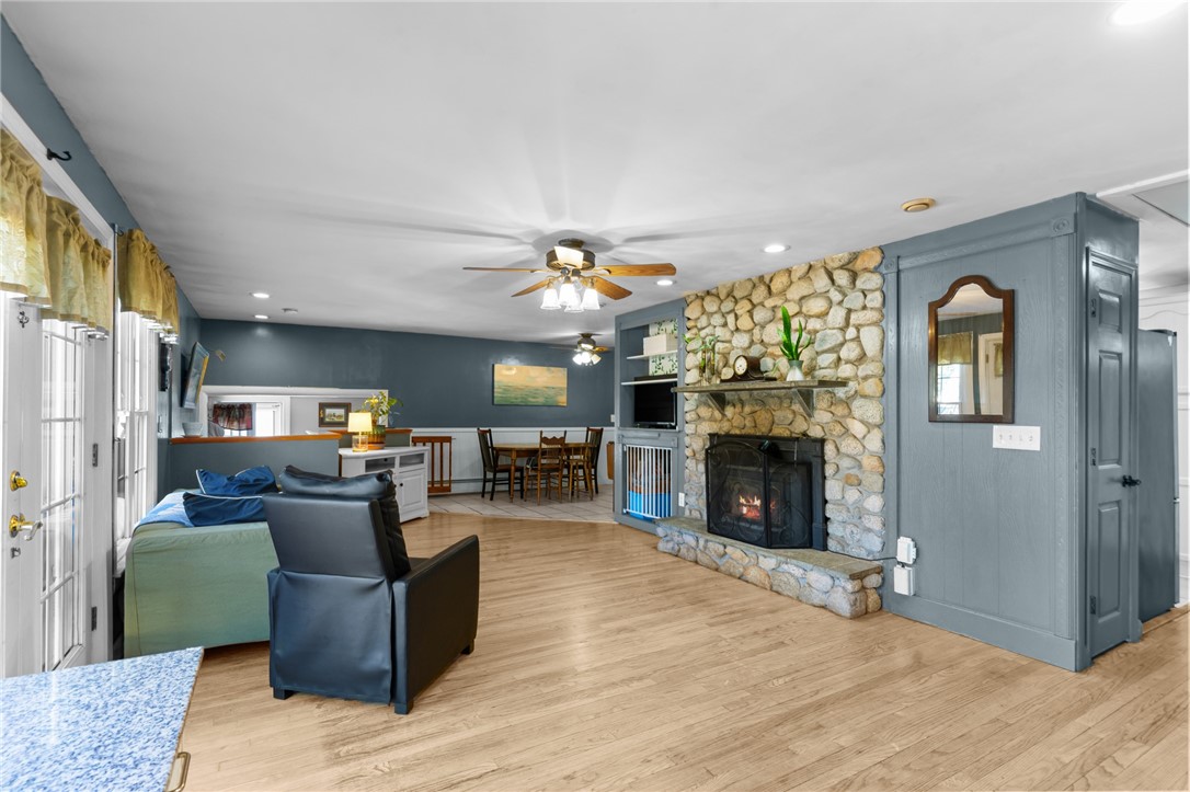 237 Knotty Oak Road Coventry, RI 02816 - Photo 12 of 45