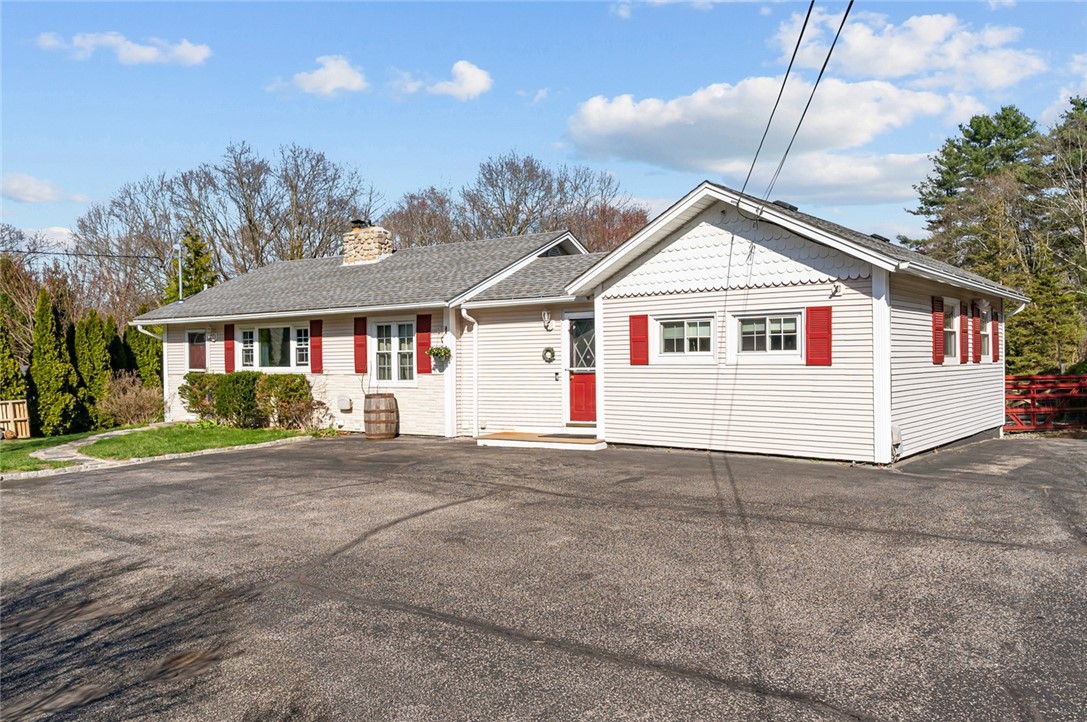 237 Knotty Oak Road Coventry, RI 02816 - Photo 2 of 45