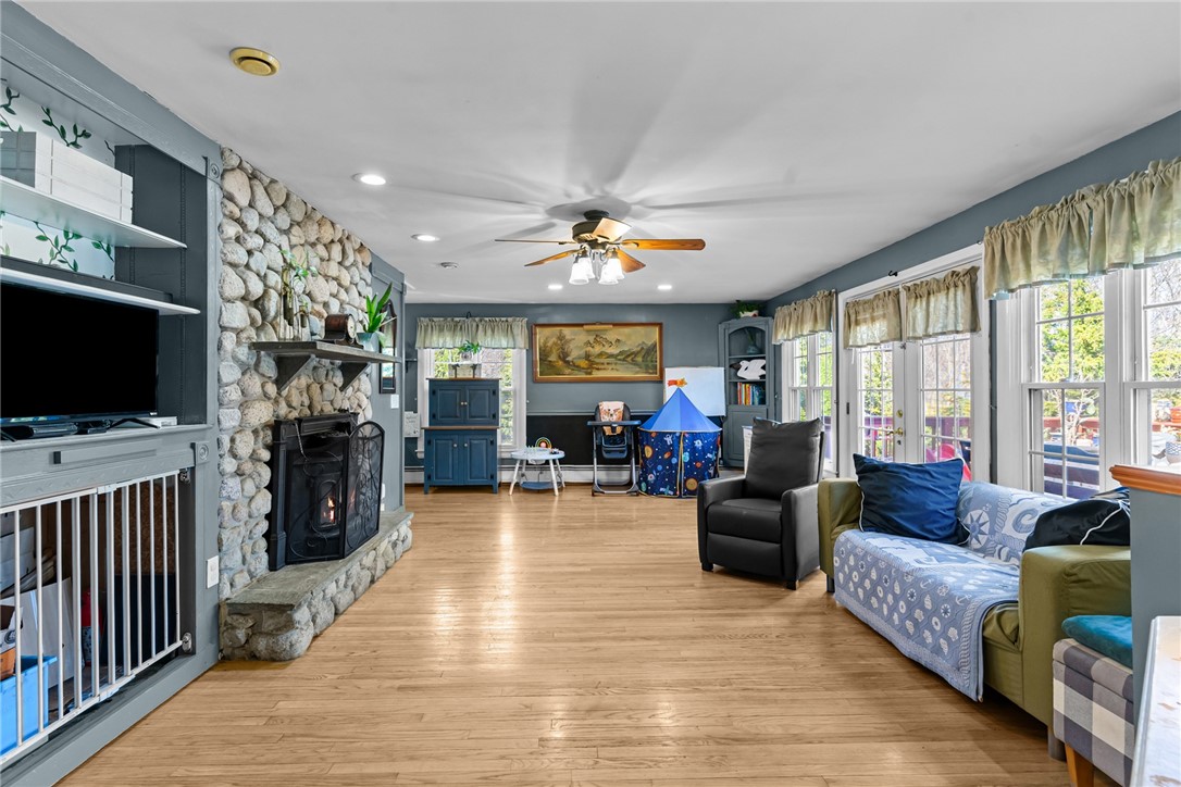 237 Knotty Oak Road Coventry, RI 02816 - Photo 25 of 45