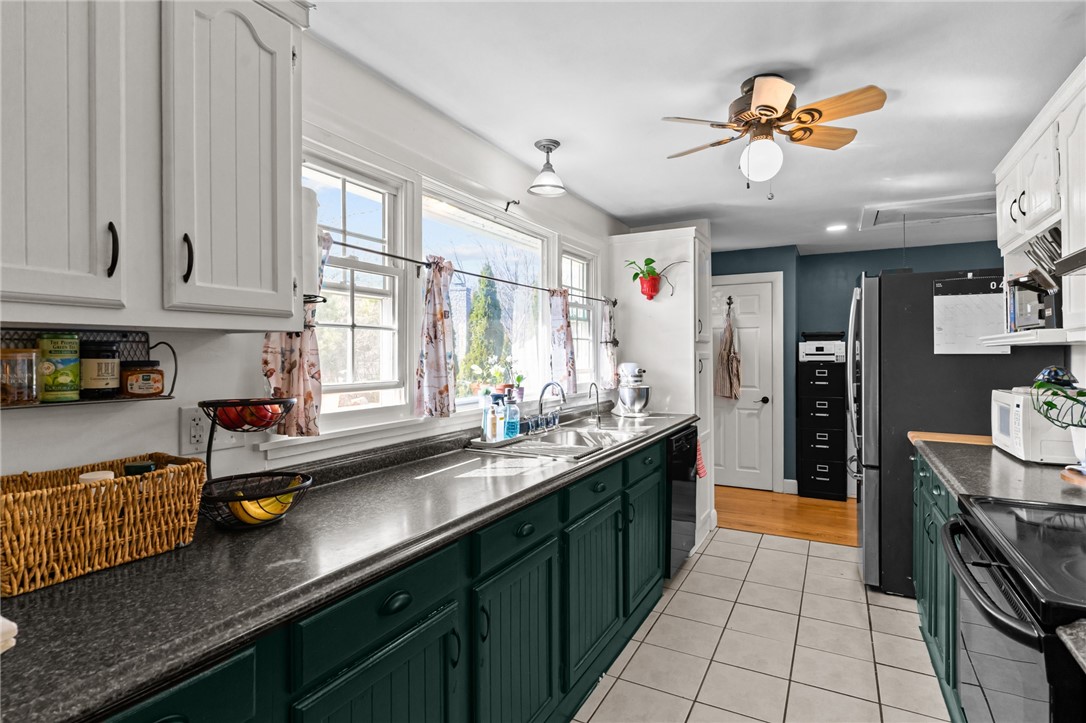 237 Knotty Oak Road Coventry, RI 02816 - Photo 27 of 45