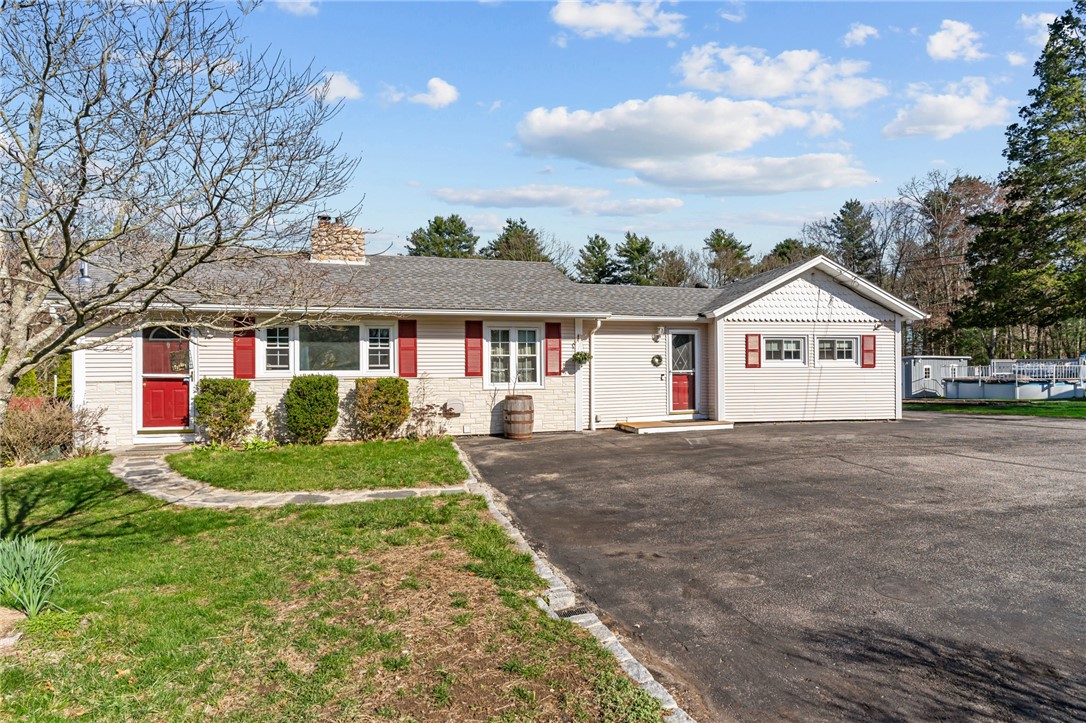 237 Knotty Oak Road Coventry, RI 02816 - Photo 3 of 45