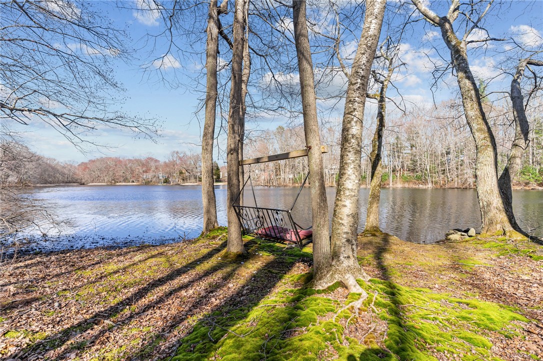 237 Knotty Oak Road Coventry, RI 02816 - Photo 5 of 45