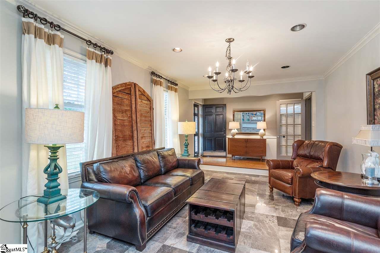 37 Isbell Lane Greenville, SC 29607 - Photo 3 of 24 Gallery Image 3