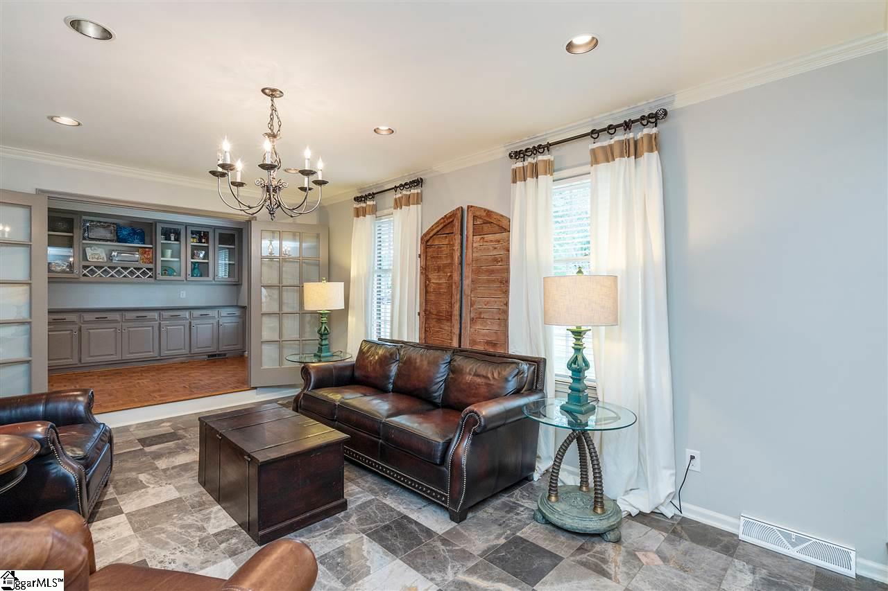 37 Isbell Lane Greenville, SC 29607 - Photo 4 of 24 Gallery Image 4