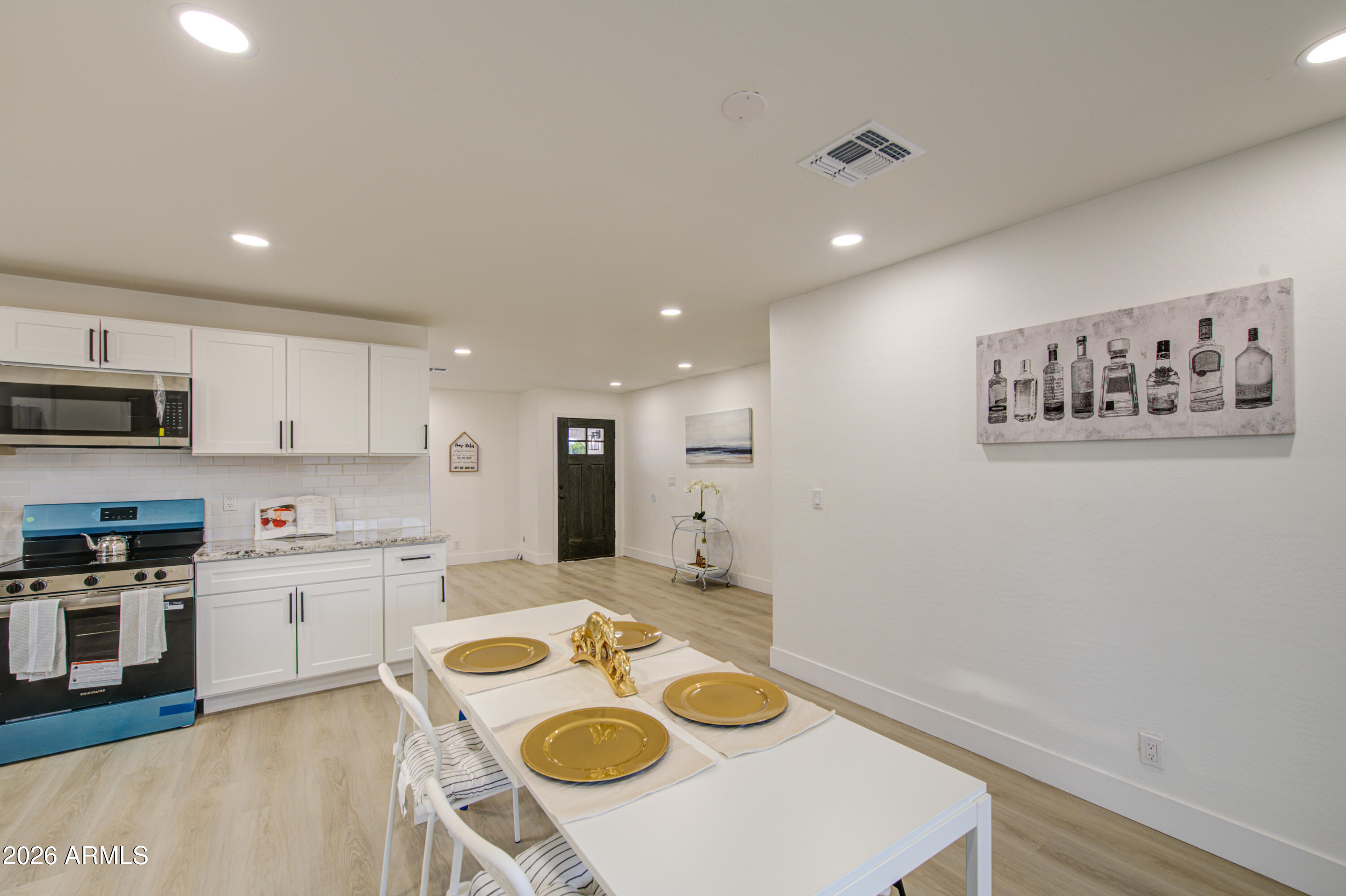 6427 West Lawrence Road Glendale, AZ 85301 - Photo 11 of 33