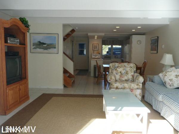 459 Katama Road, Unit A2 Edgartown, MA 02539 - Photo 3 of 9 http://d1qzqeyxiitrap.cloudfront.net/photos/19488/600/fab40879.jpg