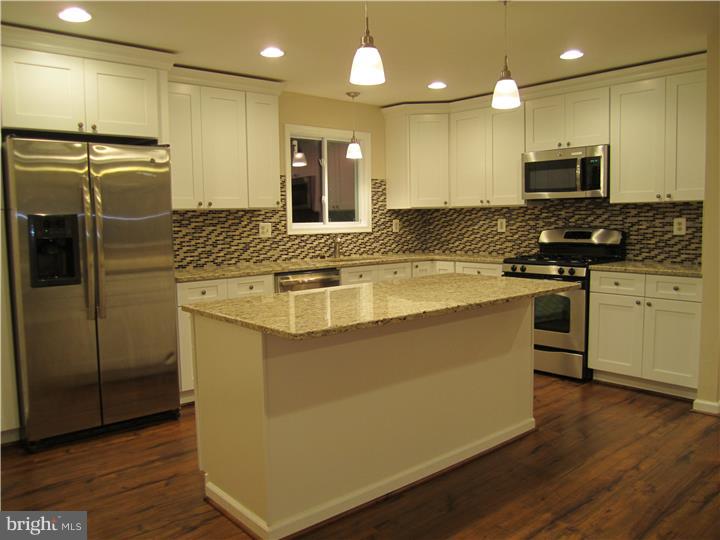 222 Suffolk Road Fairless Hills, PA 19030 - Photo 2 of 25 Gallery Image 2