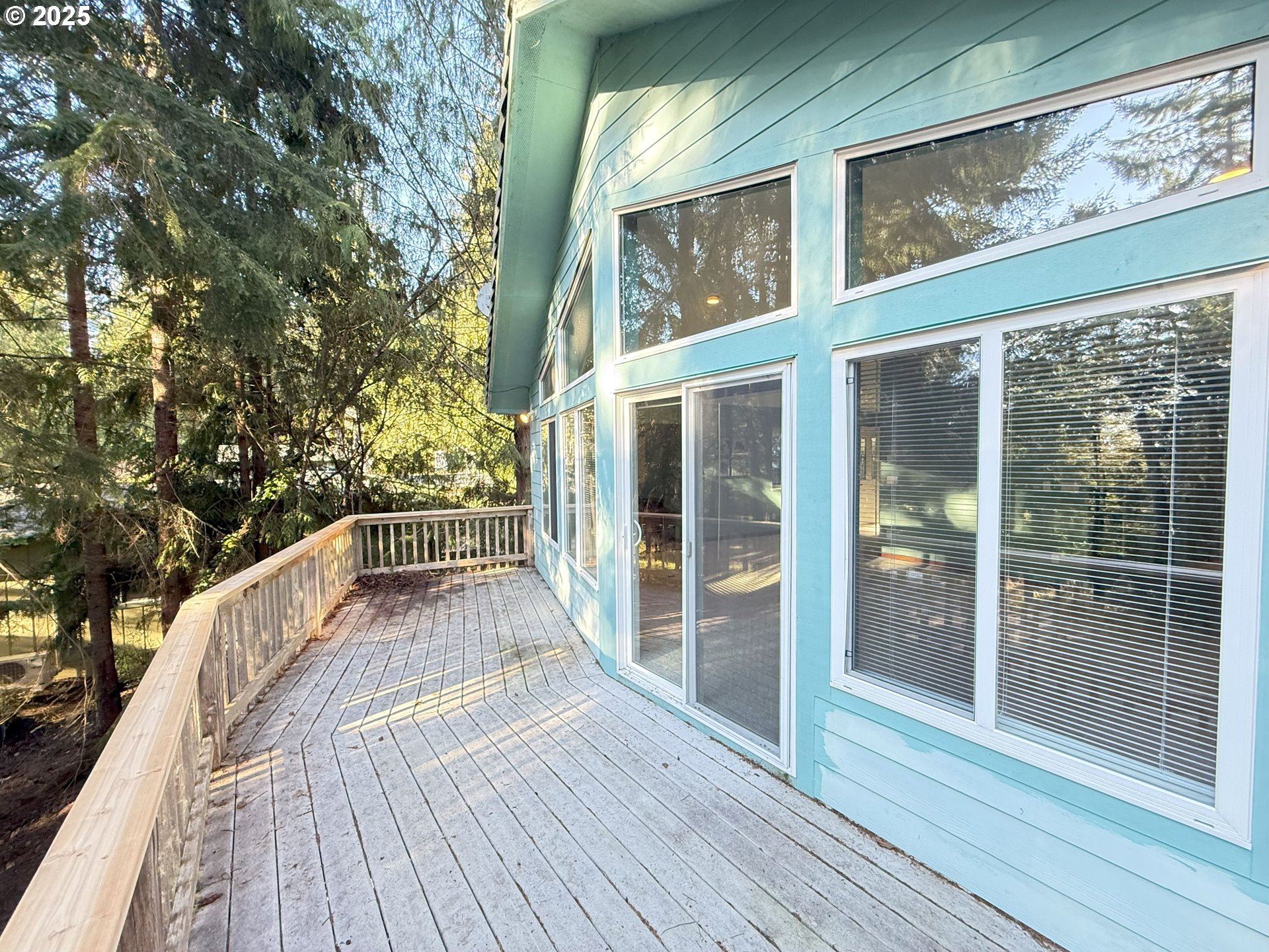 5938 View Loop Florence, OR 97439 - Photo 26 of 42 a view of roof deck
