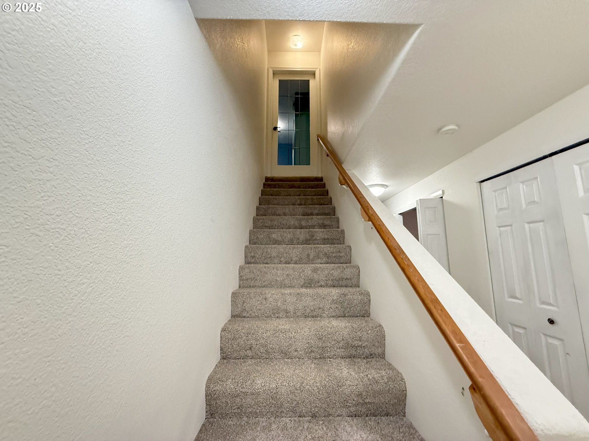 5938 View Loop Florence, OR 97439 - Photo 29 of 42 a view of entryway