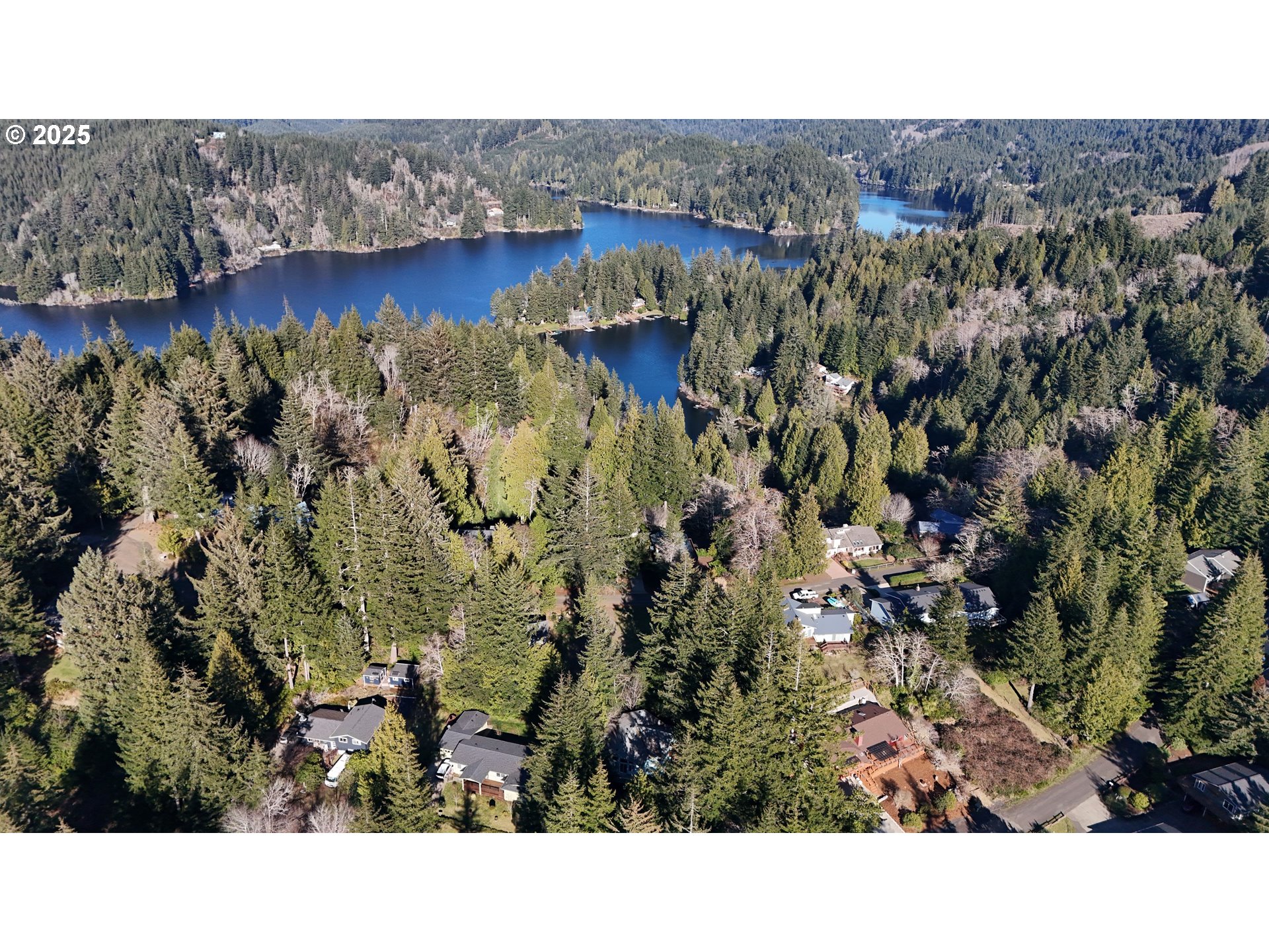 5938 View Loop Florence, OR 97439 - Photo 38 of 42 a black and white photo of a building