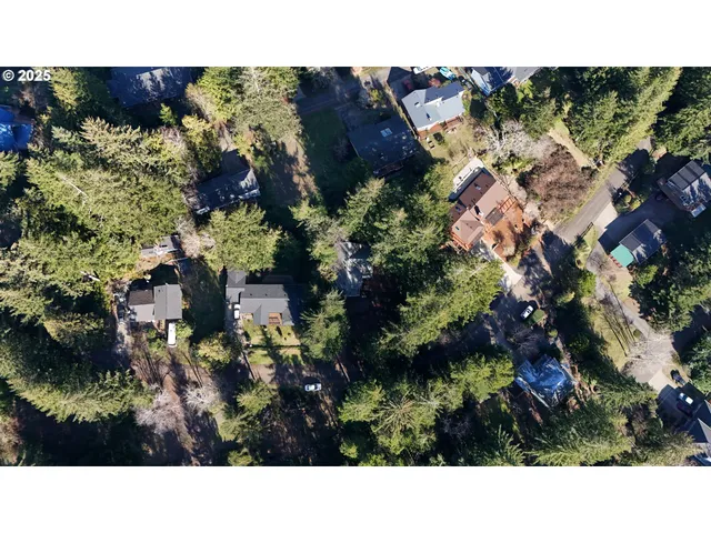 a black and white photo of a house